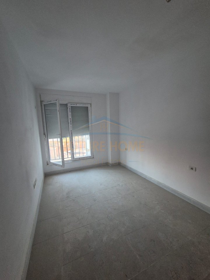 Rent, Apartment 3+1+2, located at the end of 5 May Street, near the “Ardian Klosi” School