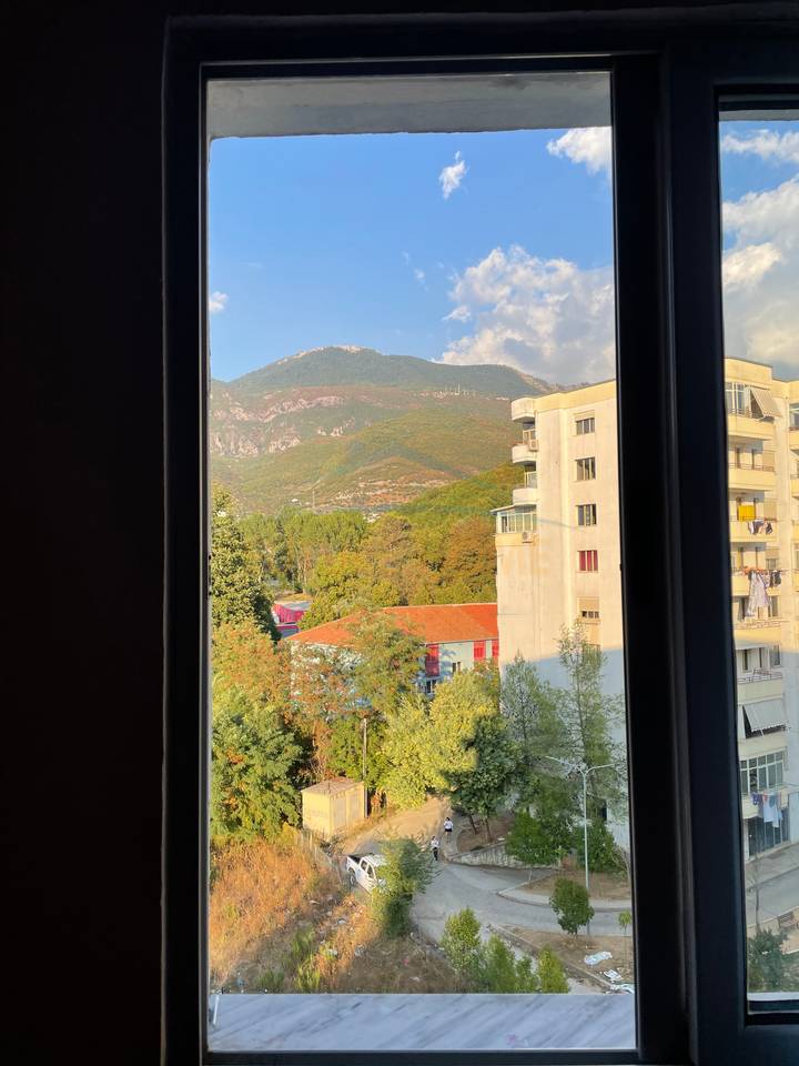 Shitet Apartament 1+1, Rruga e Thesarit, Fresk