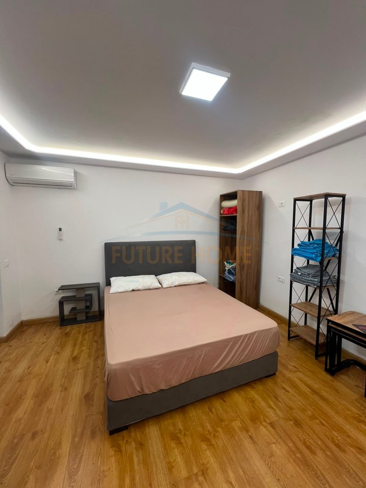 Qera, Garsoniere, Xhamlliku, Tirane