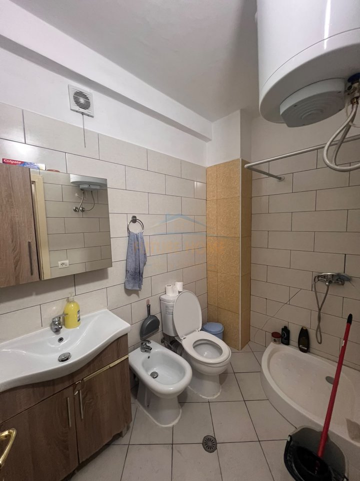 Shitet, Apartament 1+1, Pranë Vilës L, Unaza e Re