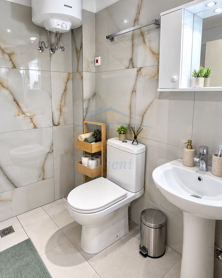 For sale 2+1 divided into 2 apartments 1+1, Botanical Garden, Tirana