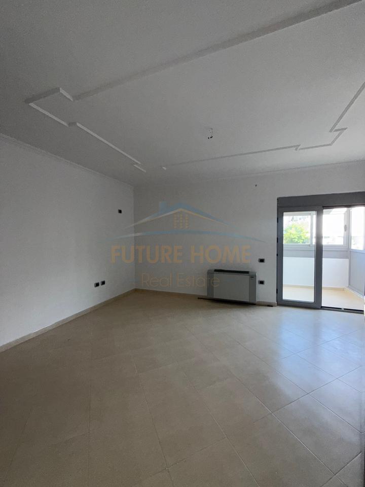 Shitet , Apartament 2+1+2 , Rruga Muhamed Deliu, Fresk