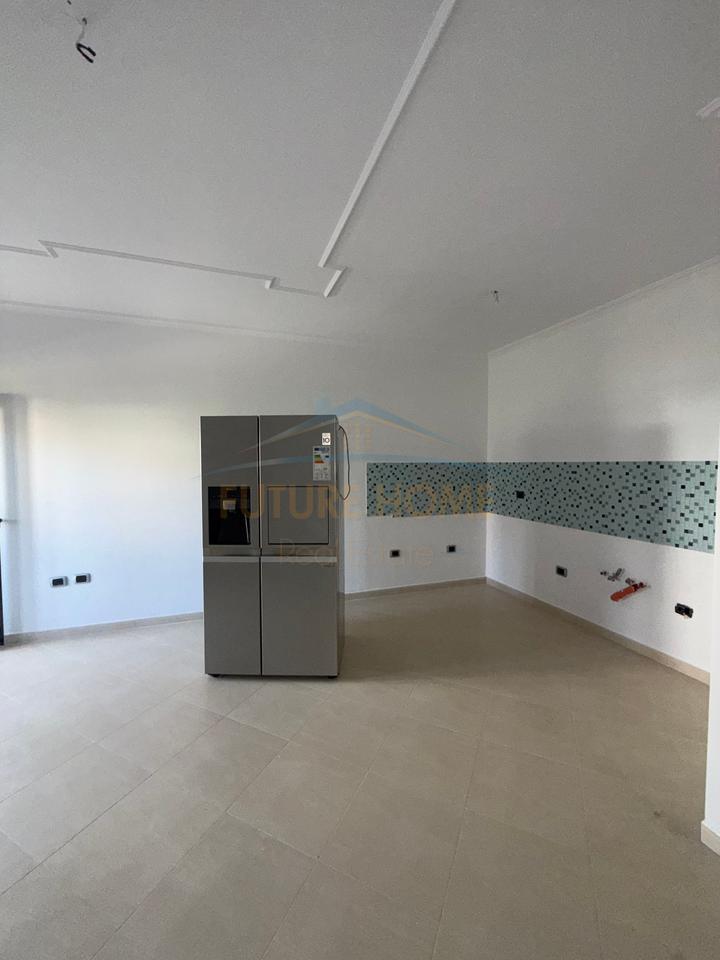 Shitet , Apartament 2+1+2 , Rruga Muhamed Deliu, Fresk