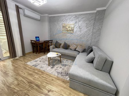 Rent, Apartment 2+1, Qemal Stafa Street, Tirana.