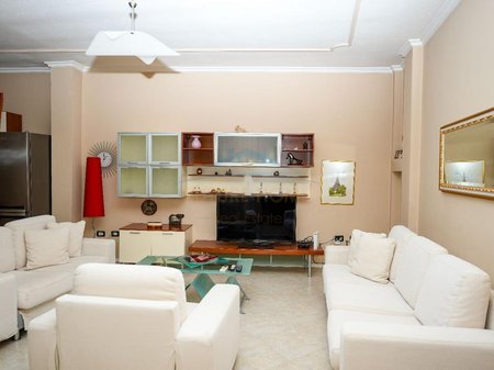 Qera, Apartament 3+1+2, Rruga Bardhok Biba, Qendër, Tiranë