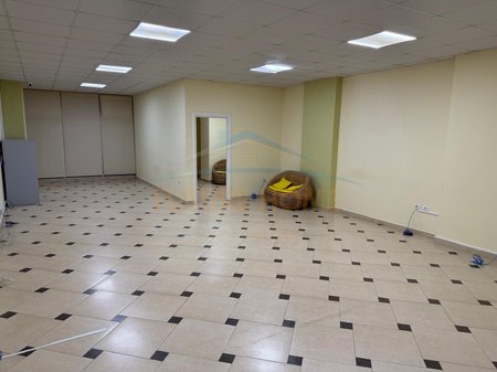 Shitet, Ambient Biznesi,Gjykata, Durres