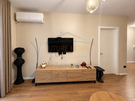 Apartament për shitje tek Liqeni i Thatë, Tirane.
