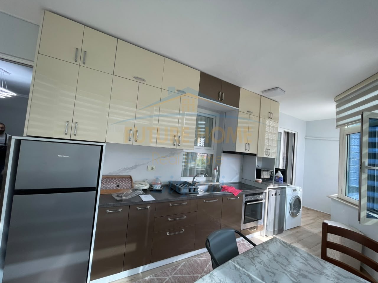 Rent, Apartment 2+1, Qemal Stafa Street, Tirana.
