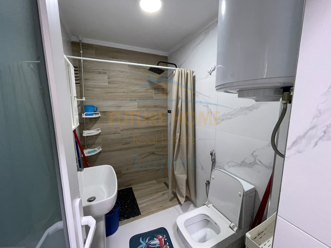 Rent, Apartment 2+1, Qemal Stafa Street, Tirana.