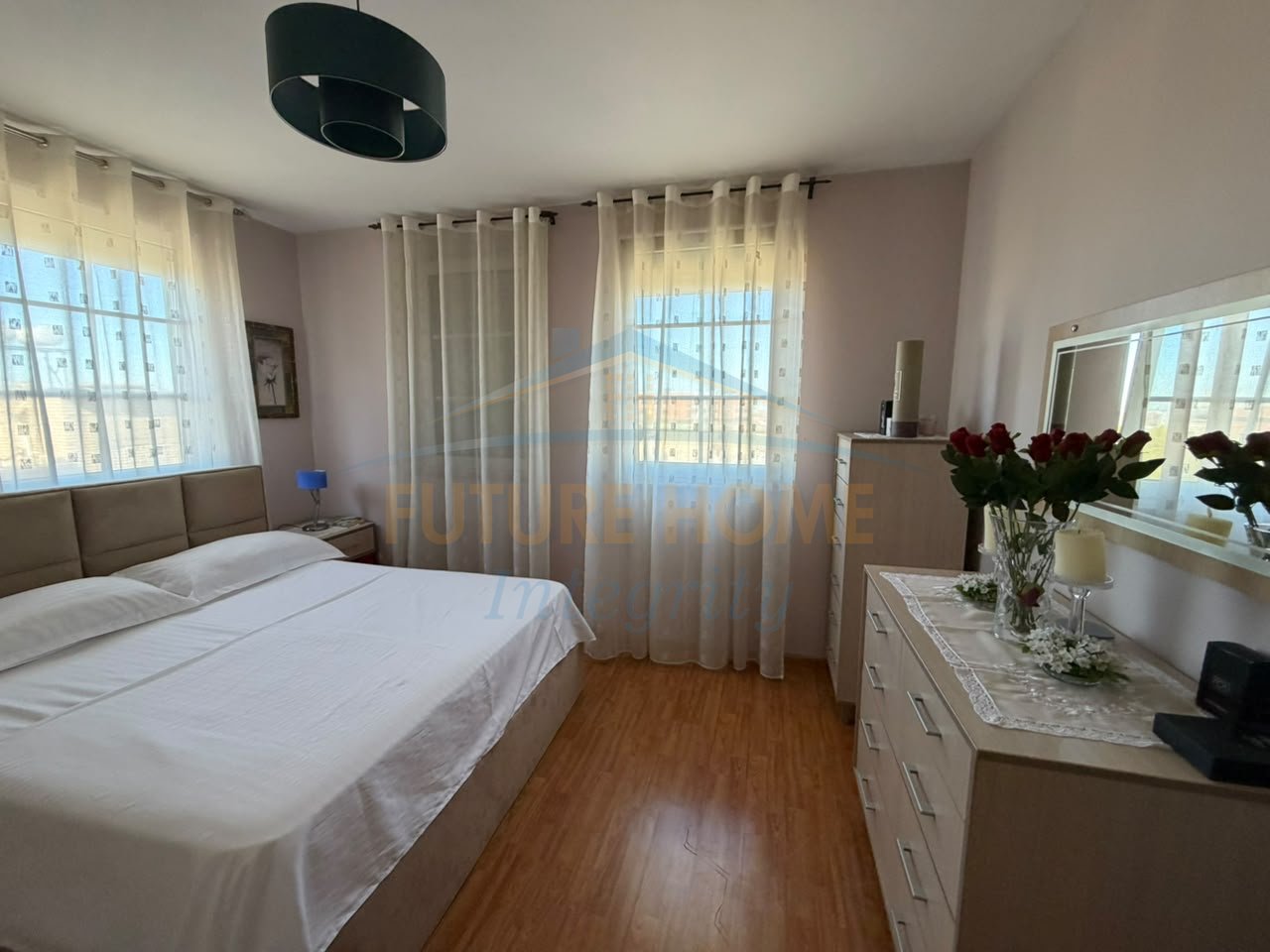 Shitet, Apartament 2+1, Rruga e Dibrës, Tiranë.