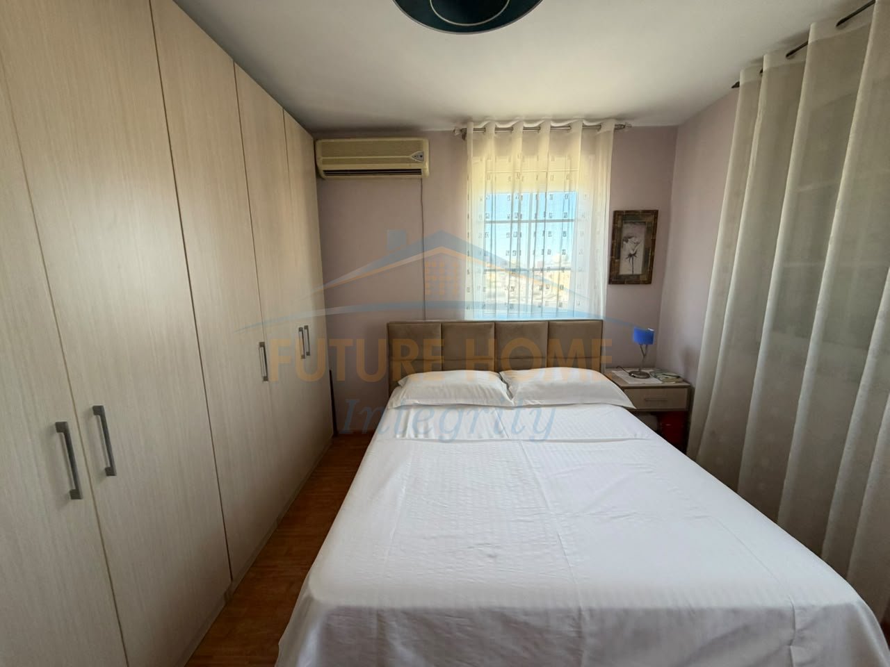Shitet, Apartament 2+1, Rruga e Dibrës, Tiranë.