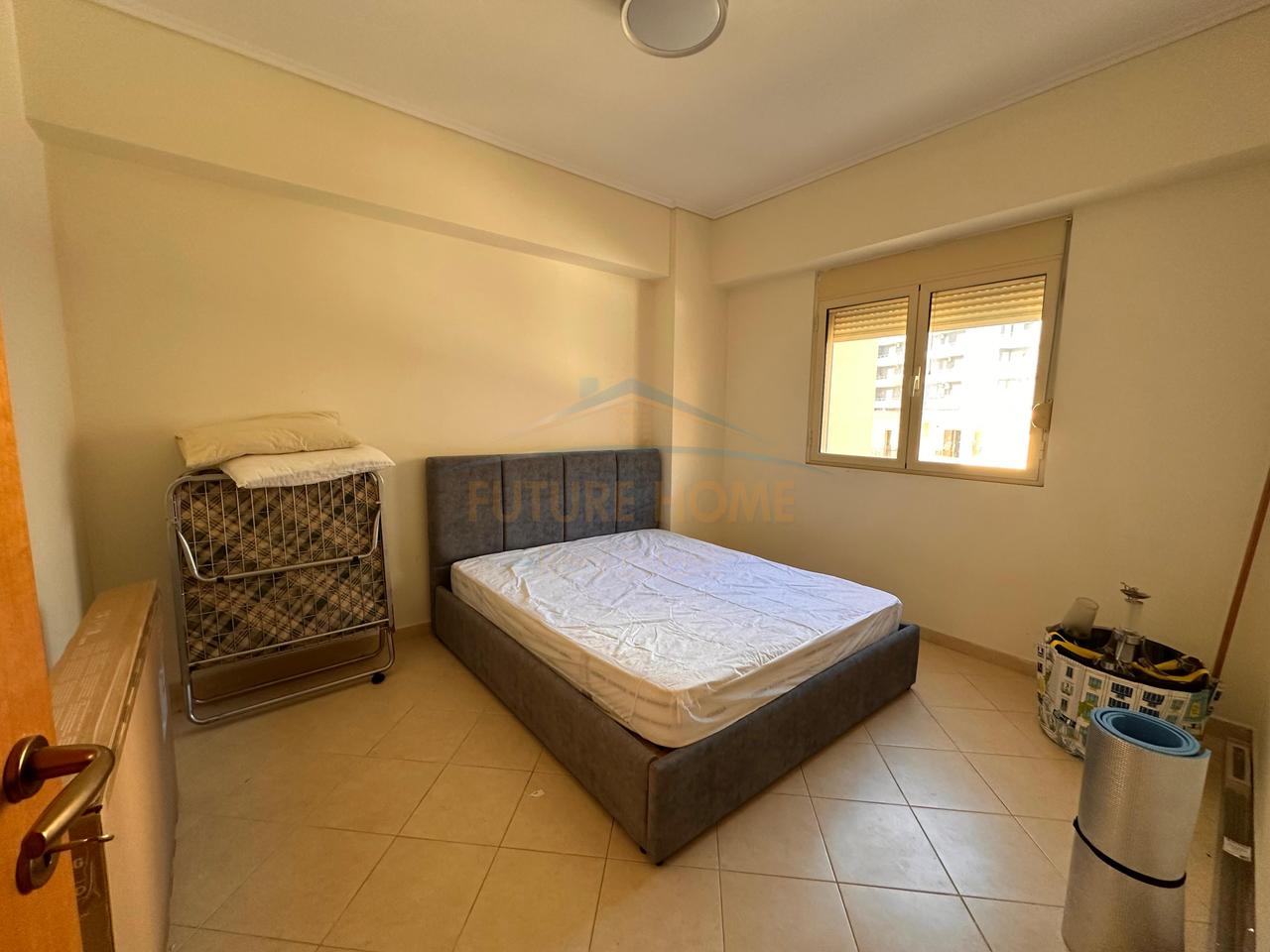 Shitet , Apartament 2+1+2 ,Lungomare ,Vlorë.