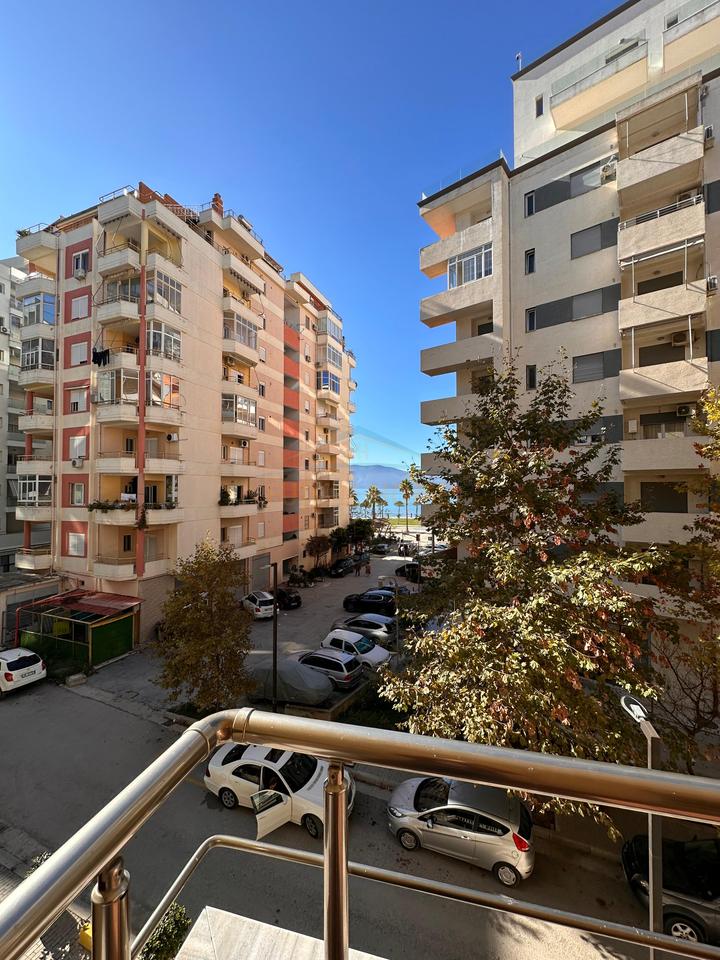 Shitet , Apartament 2+1+2 ,Lungomare ,Vlorë.
