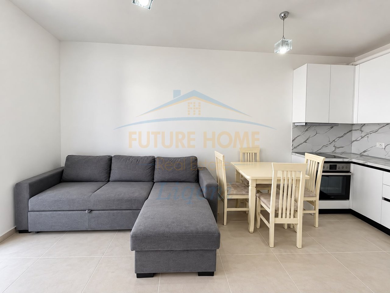 Shitet, Apartament 2+1, Univers City, Tiranë