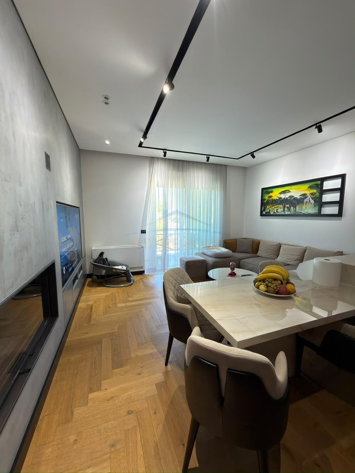 Shitet, Apartament 2+1+2+ Post Parkimi,  G&amp;P Residence, Selite, Tiranë