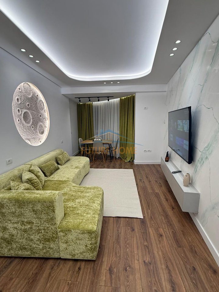 Shitet , Apartament 1+1, Unaza e Re, Tiranë.