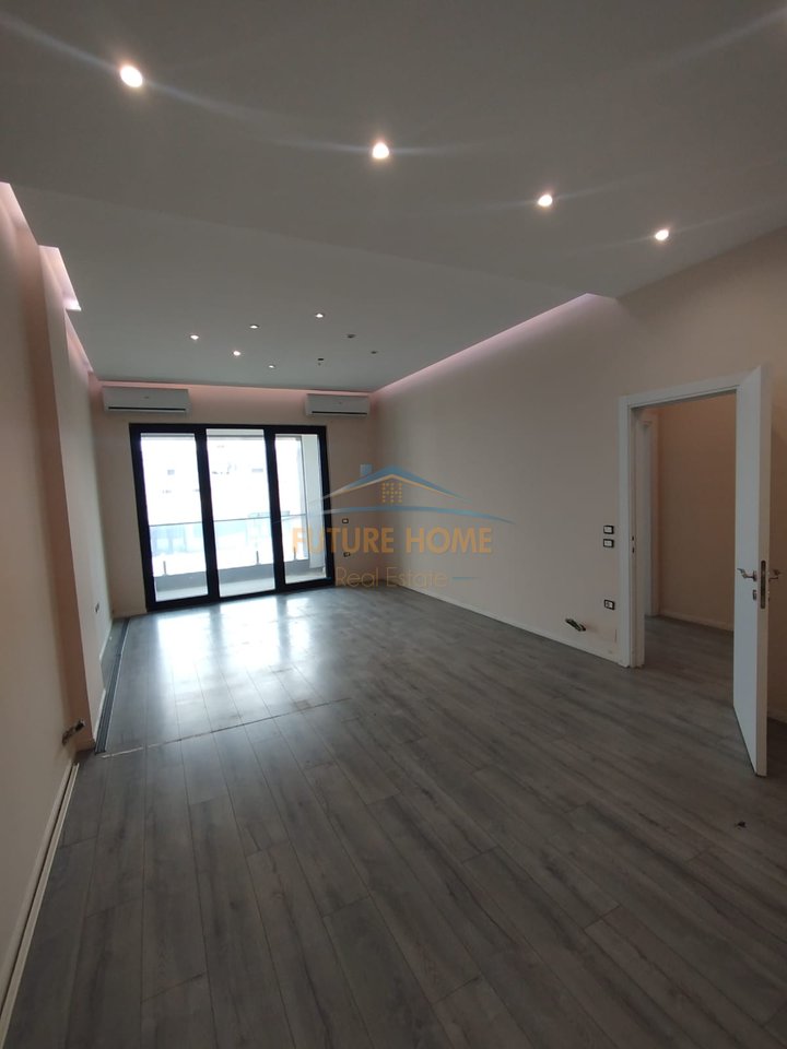 Appartamento 2+1+2 in vendita, Complesso Square 21, Tirana