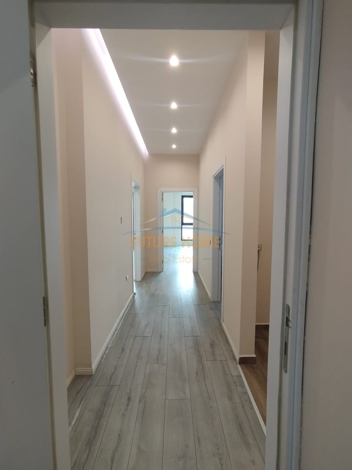 Appartamento 2+1+2 in vendita, Complesso Square 21, Tirana