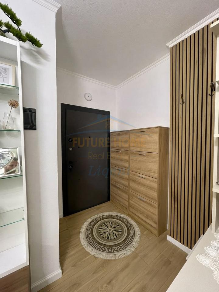 Shitet, Apartament 1+1 (I Konvertuar ne 2+1), Kinostudio, Tiranë