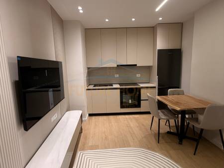 Shitet, Apartament 1+1, Rruga e Barrikadave, Tirane