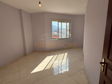 Shitet, Apartament 3+1+2, Rruga Shefqet Kuka, Fresk, Tirane