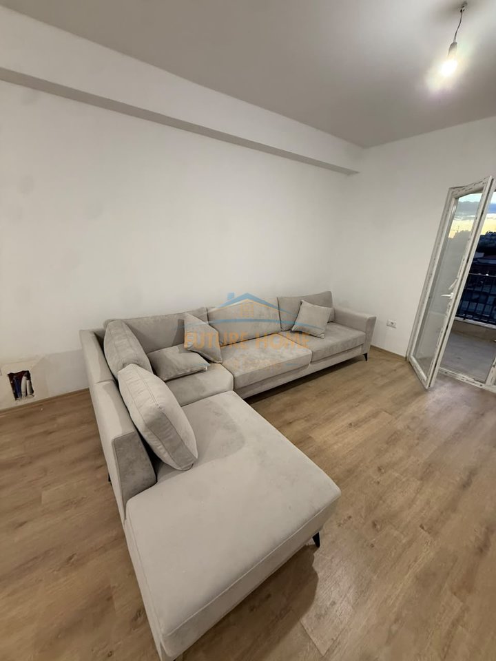 Shitet, Apartament 2+1+2, Aura Residence, Rruga Dritan Hoxha, Laprakë