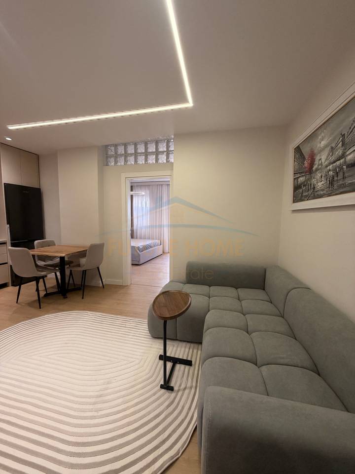 In vendita, Appartamento 1+1, Via Barrikadave, Tirana