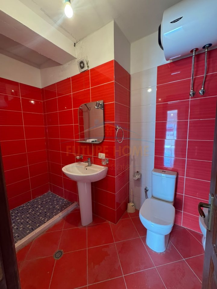 Shitet, Apartament 3+1+2, Rruga Shefqet Kuka, Fresk, Tirane