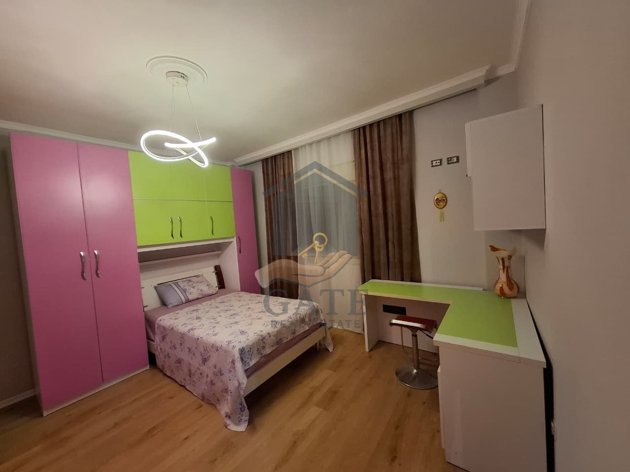 Shitet, Apartament 3+1+2+2,  Prane Markates, Durres!