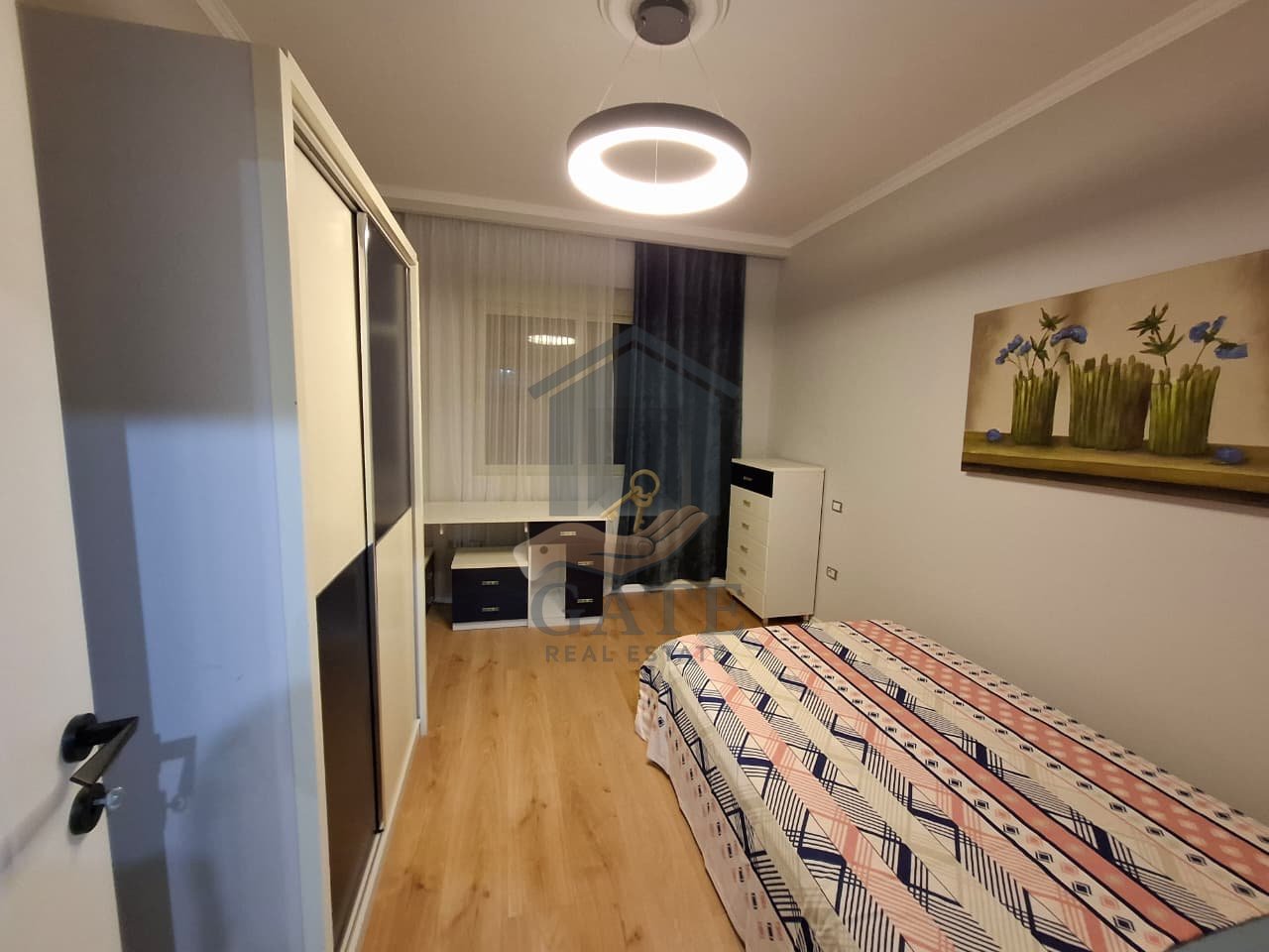 Shitet, Apartament 3+1+2+2,  Prane Markates, Durres!