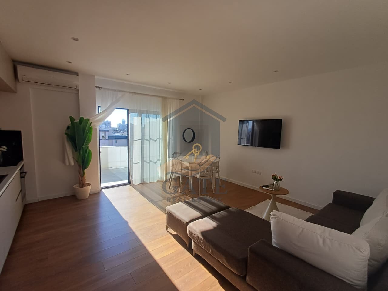 Shitet, Apartament 2+1+2+2, Ish-Urt, Durres!