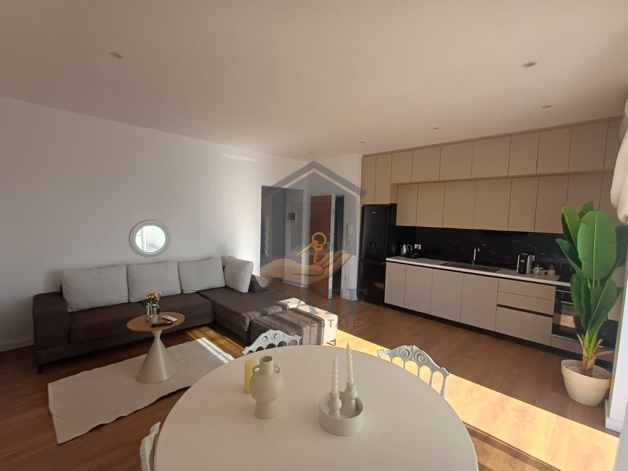 Shitet, Apartament 2+1+2+2, Ish-Urt, Durres!