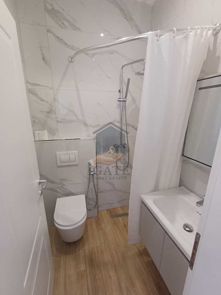Shitet, Apartament 2+1+2+2, Ish-Urt, Durres!