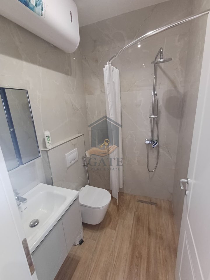 Shitet, Apartament 2+1+2+2, Ish-Urt, Durres!