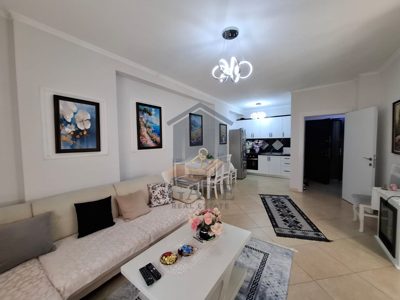 Shitet Apartament 1+1 (Mundësi Kthimi në 2+1) – Kati 3, me Ashensor, Ish-Urt, Durrës