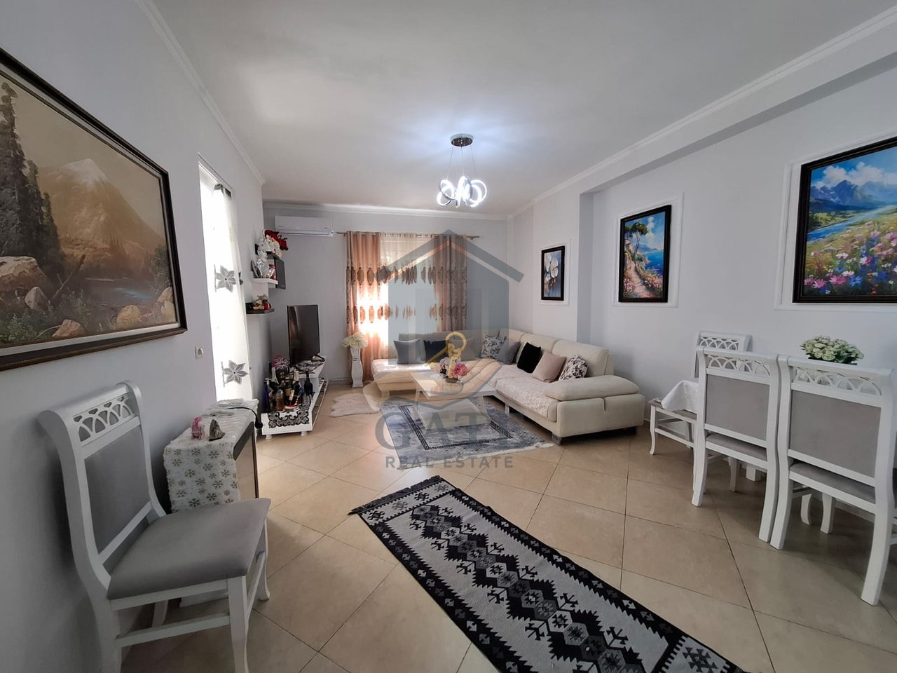 Shitet Apartament 1+1 (Mundësi Kthimi në 2+1) – Kati 3, me Ashensor, Ish-Urt, Durrës