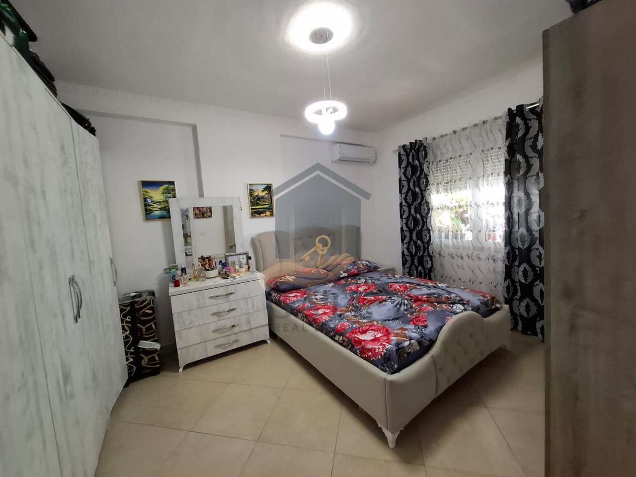 Shitet Apartament 1+1 (Mundësi Kthimi në 2+1) – Kati 3, me Ashensor, Ish-Urt, Durrës