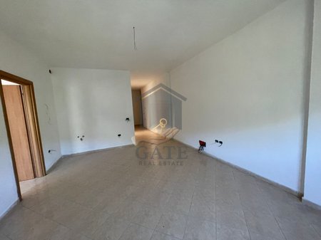 Shitet, Apartament 2+1 Shkembi i Kavajes, Durres