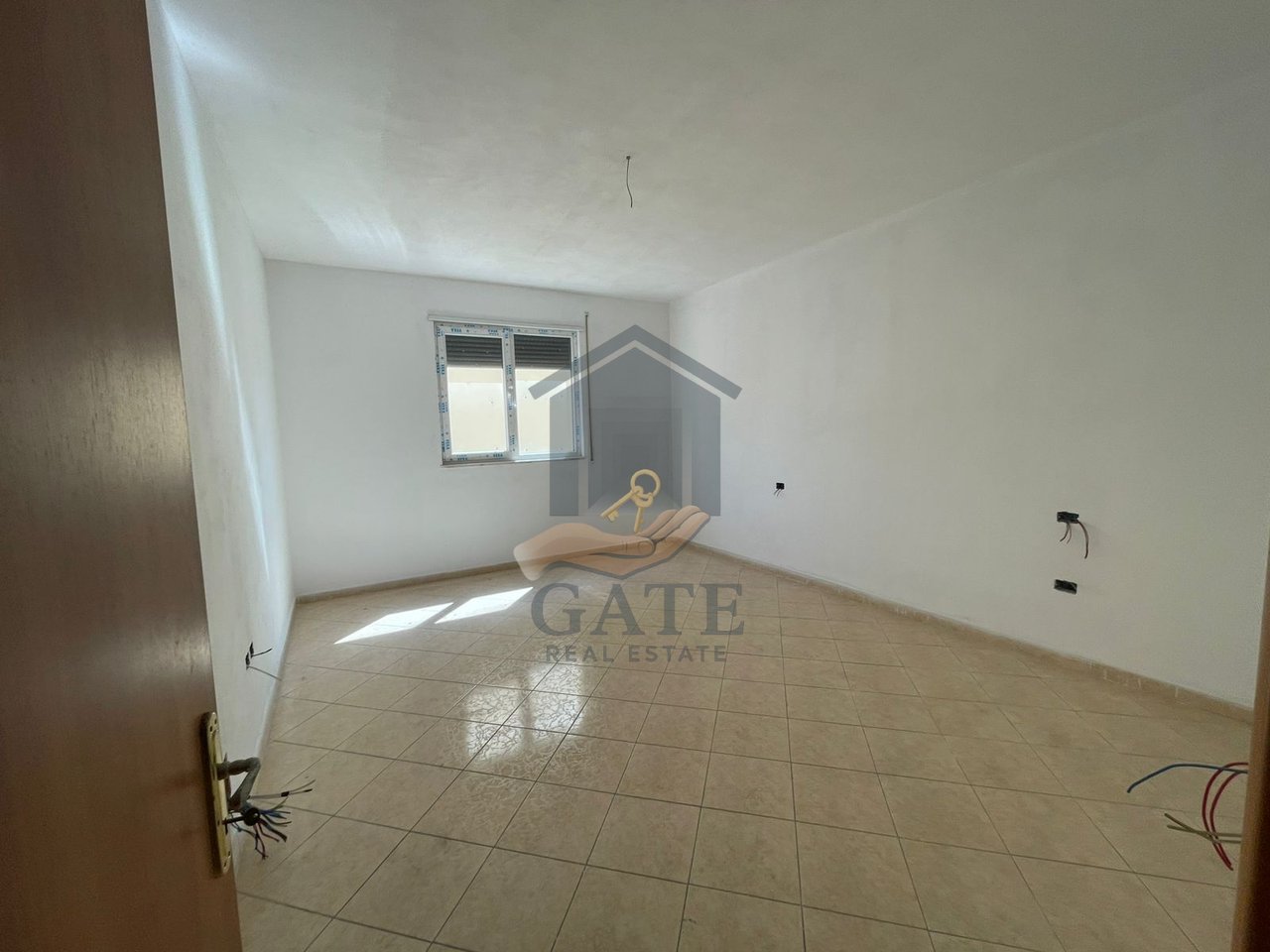 Shitet, Apartament 2+1 Shkembi i Kavajes, Durres