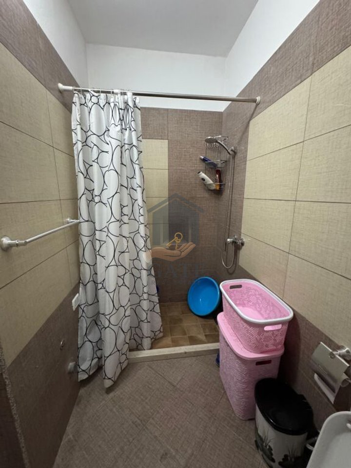 Shitet Apartament 1+1 në Plazh Iliria – 90,000€