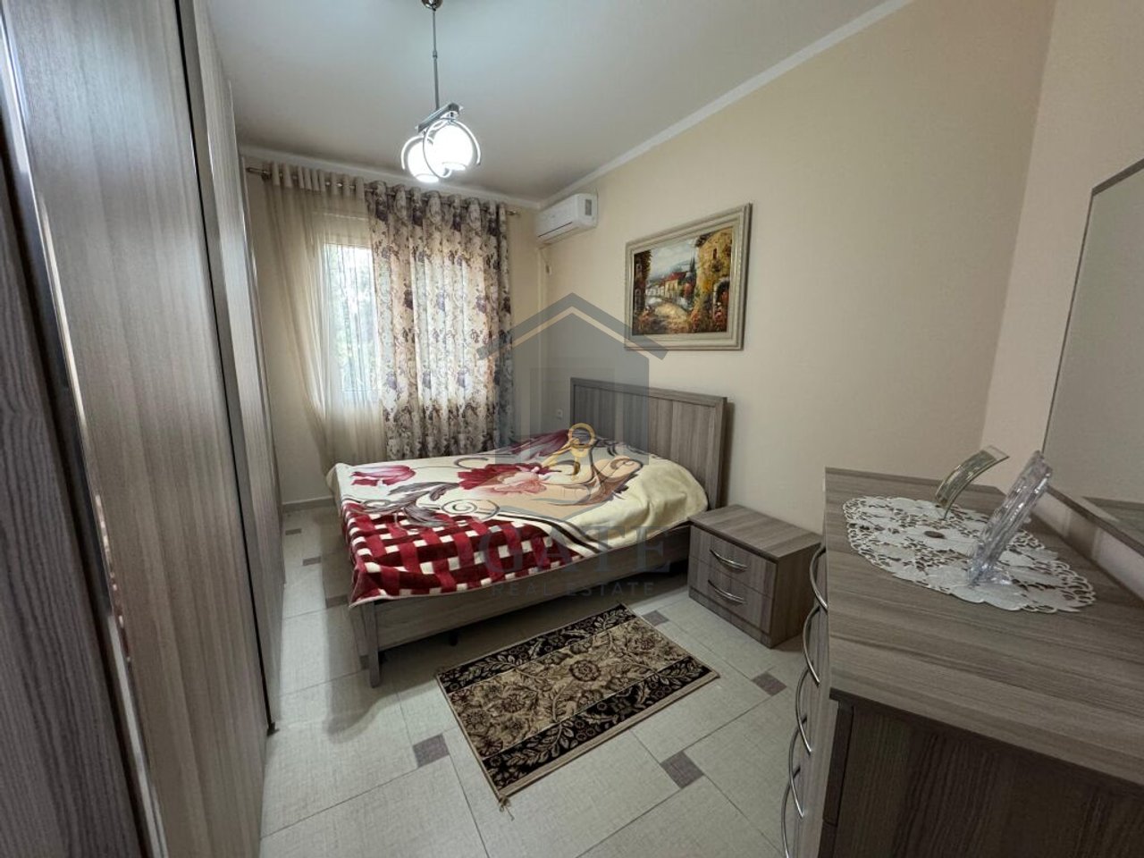 Shitet Apartament 1+1 në Plazh Iliria – 90,000€