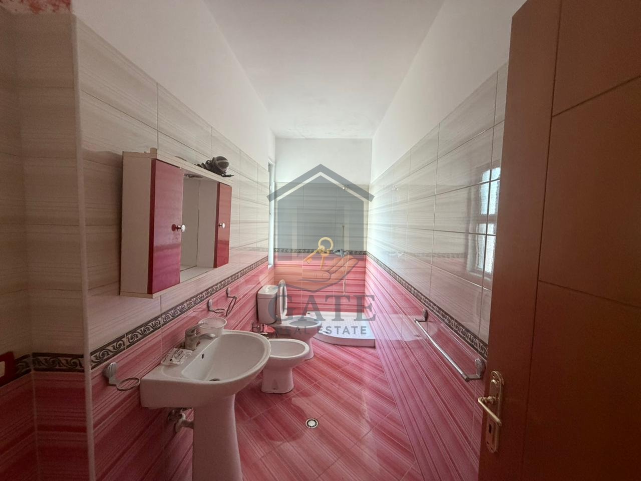 Appartamento 2+1+2 in vendita, Palazzo dello Sport, Durrës