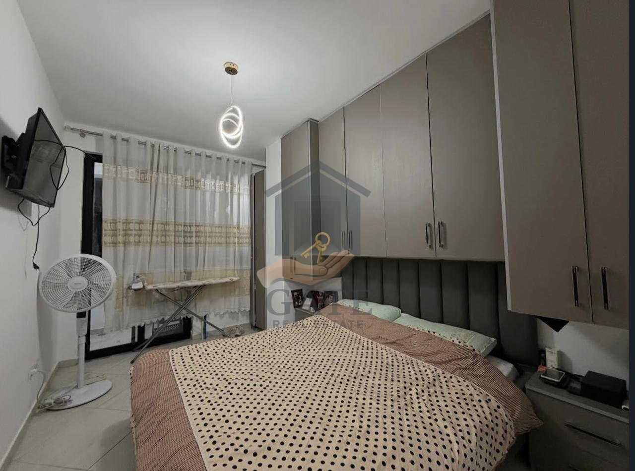 Shitet Apartament 3+1+2t+2b, Shkozet