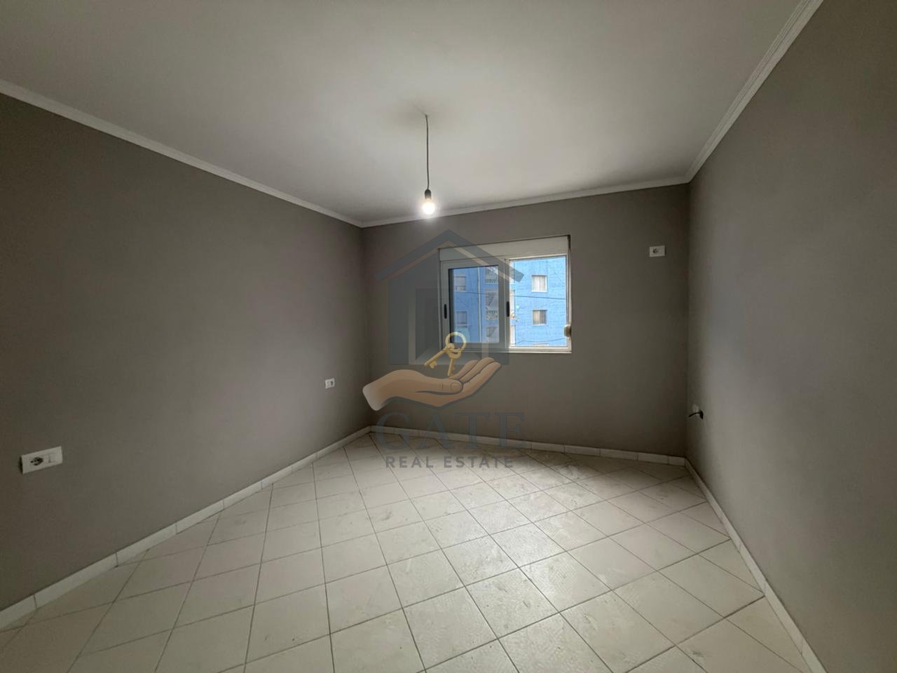 Shitet, Apartament 1+1, pranë Vala Park,Durrës.