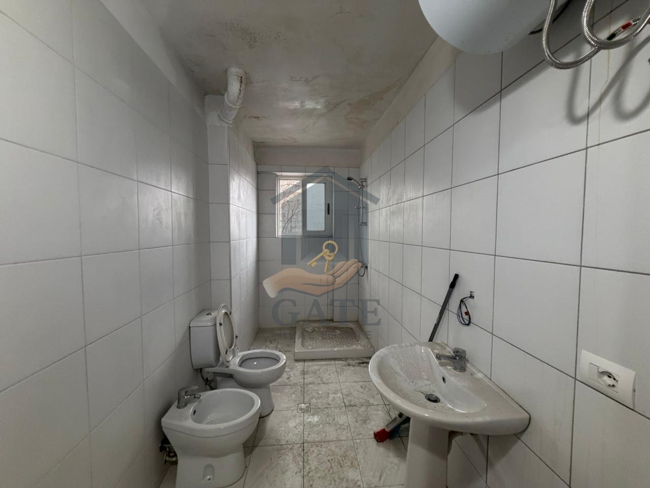 Shitet, Apartament 1+1, pranë Vala Park,Durrës.