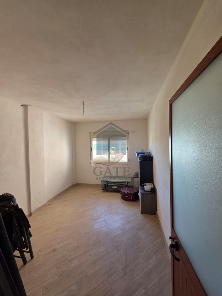 Shitet, Apartament 2+1 Qerret, Durres