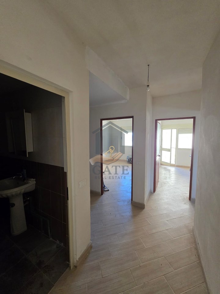 Shitet, Apartament 2+1 Qerret, Durres