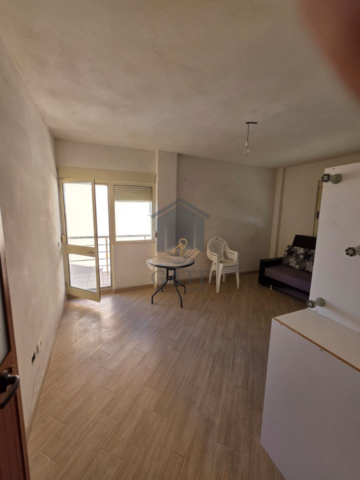 Shitet, Apartament 2+1 Qerret, Durres