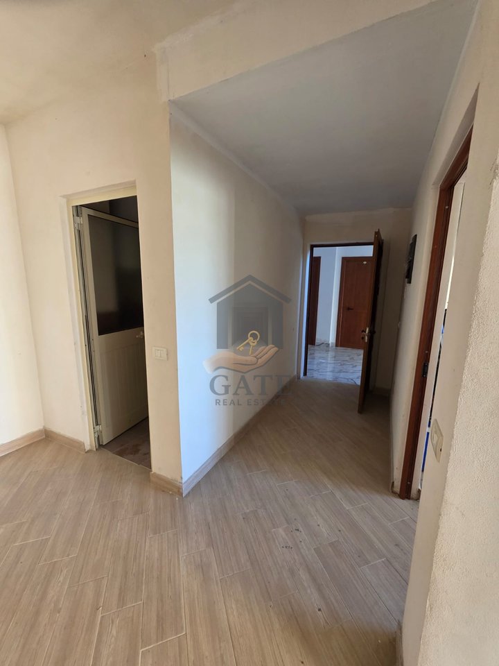 Shitet, Apartament 2+1 Qerret, Durres