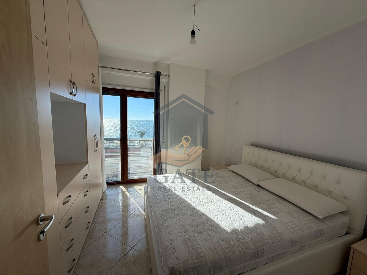 Jepet me qira apartament 2+1+depo+ garazh  në zonën e Arrogostës, Currila.